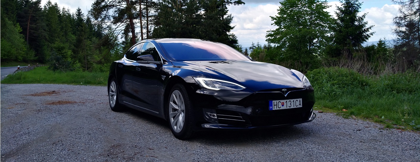 Tesla Model S na Branisku